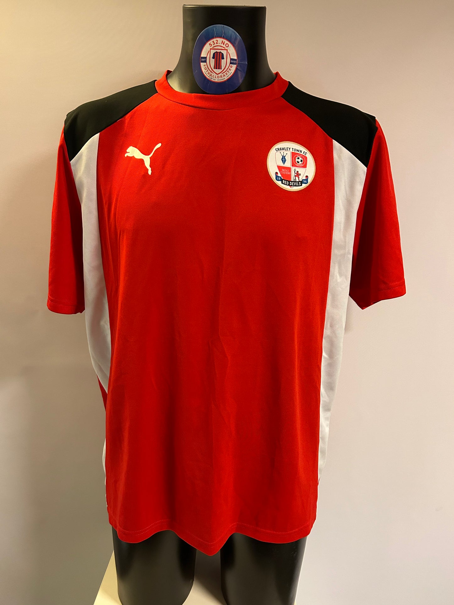 Crawley Town - treningsdrakt (XL)