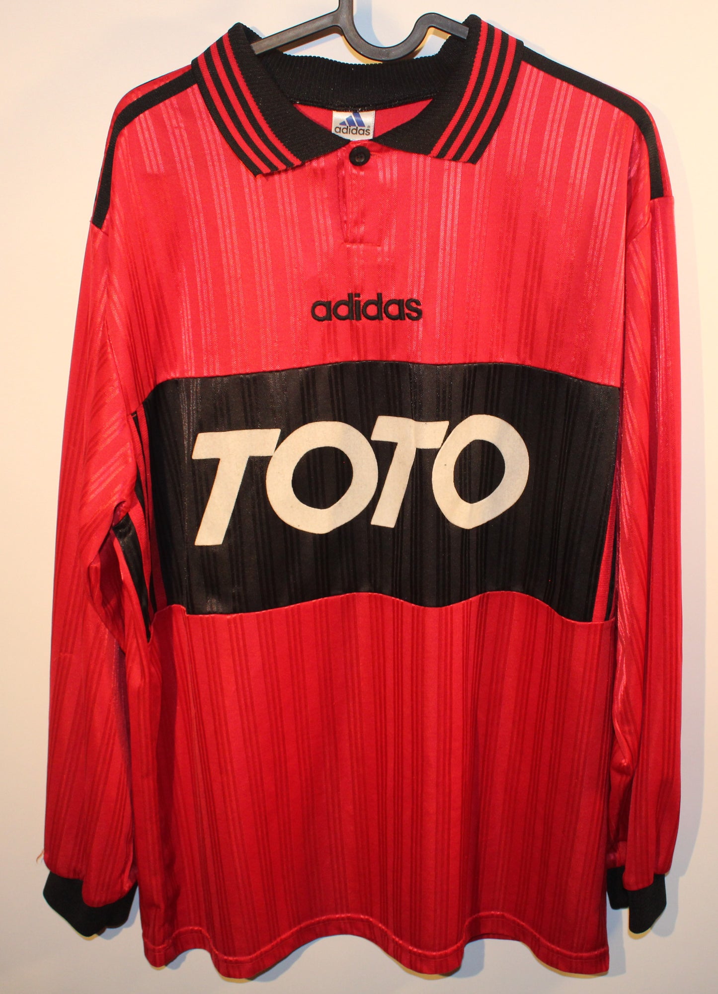 Vintage Adidas template (2XL)