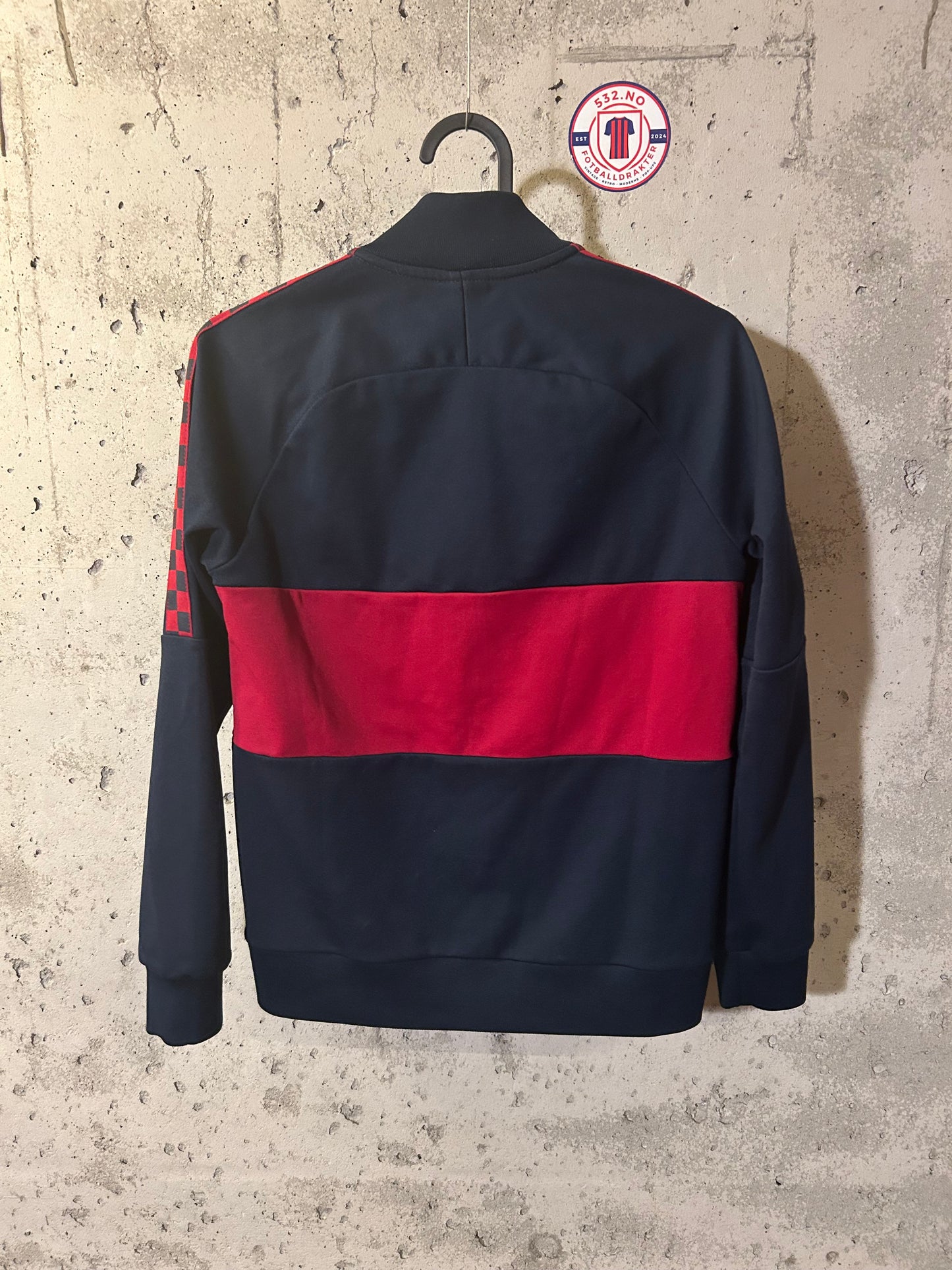 Barcelona - trackjakke (10-12år)