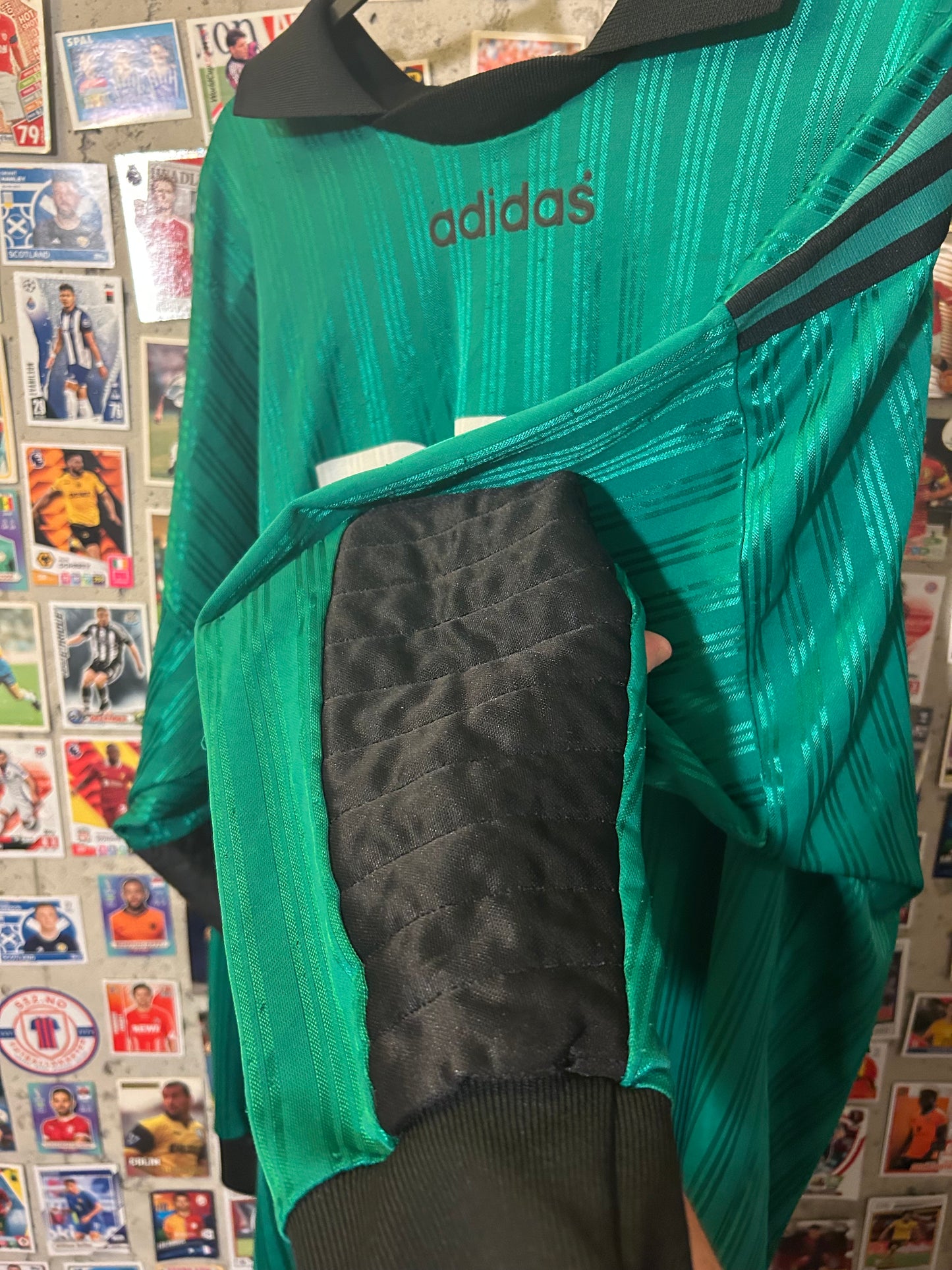 Adidas - 1995 - template (XL)