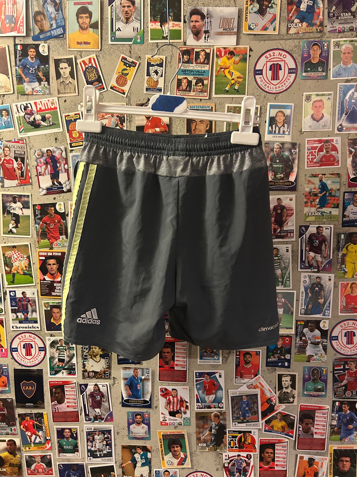 Real Madrid - shorts (9-10år