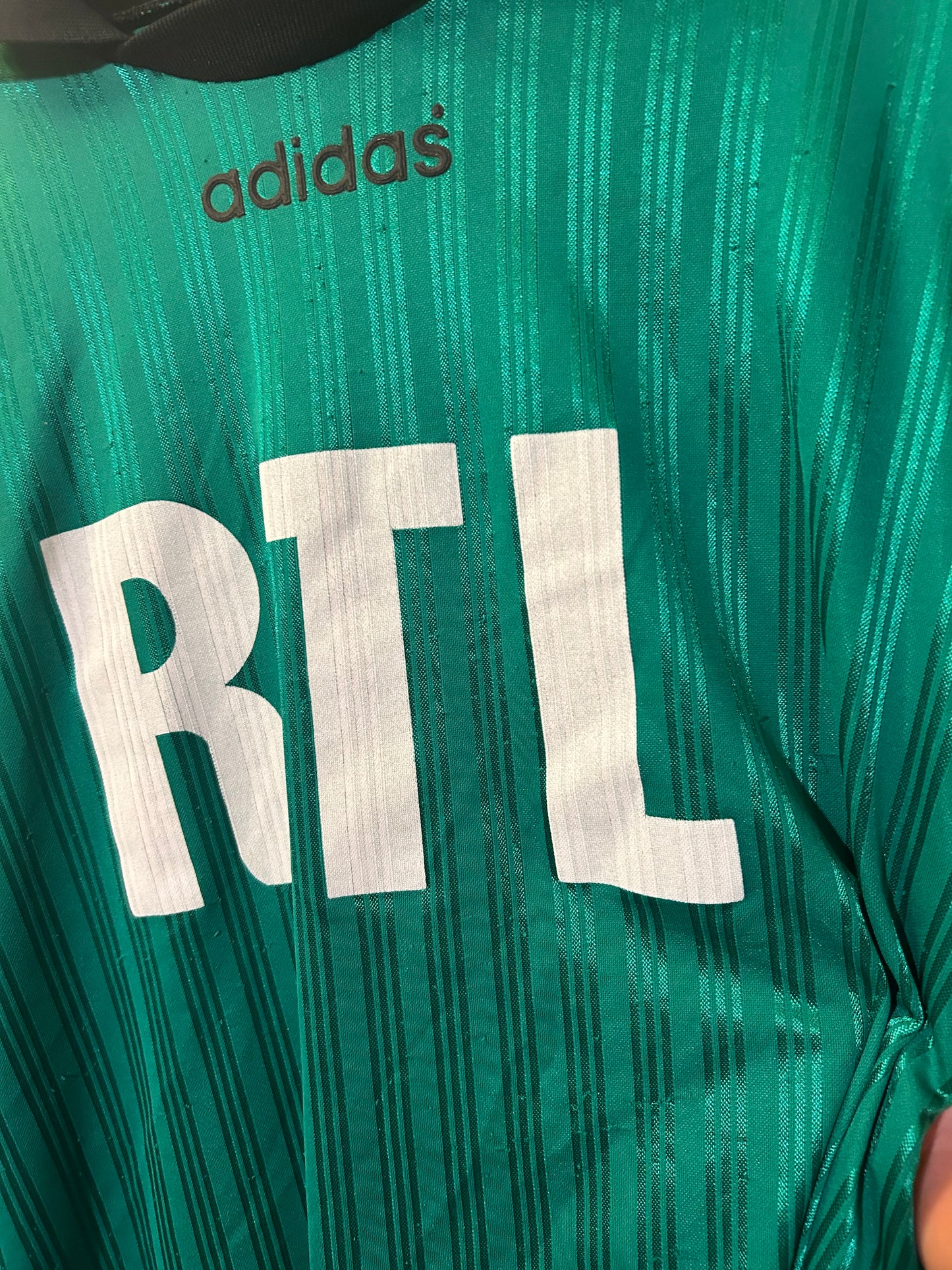 Adidas - 1995 - template (XL)